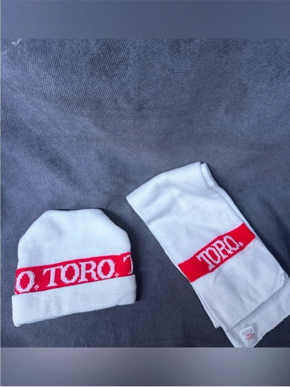 Vintage Toro hat & scarf beanie winter